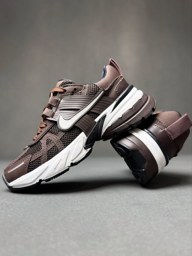 کتونی نایک V2K قهوهای زنانه | کفش اسپرت Nike V2K Brown