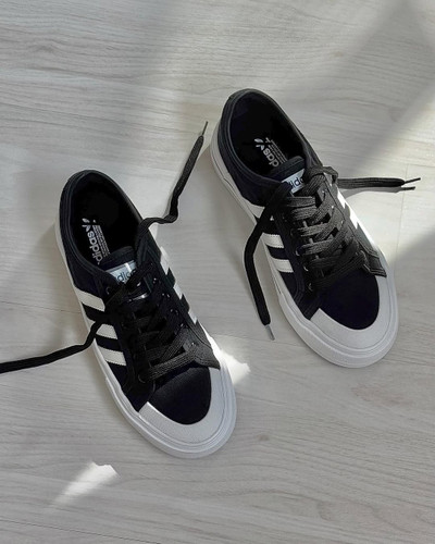 کتونی آدیداس مشکی سفید مدل ونس استایل | کفش اسپرت Adidas زنانه