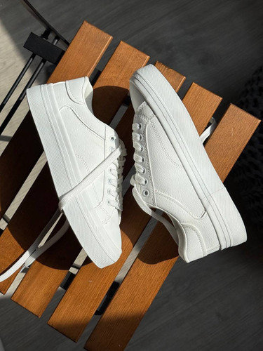 کتونی سفید ساده /Simple White Sneaker