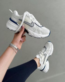 کتونی نایک V2K سفید با خط سورمه ای | Nike V2K white-blue line Sneakers