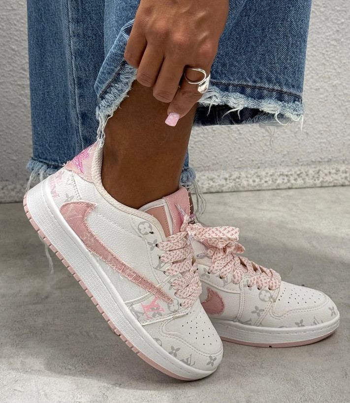 کتونی جردن وان ساق LV صورتی دخترانه | Nike Air Jordan 1 Low LV pink