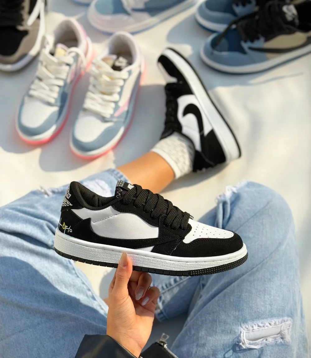 کتونی نایک ترویس دخترانه | کفش اسپرت شیک Nike Travis با کیفیت عالی و قیمت مناسب | فورتانو